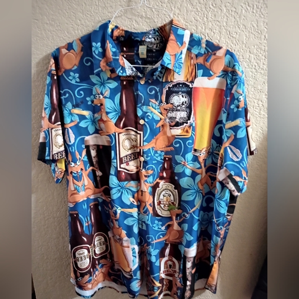 Shirt: Men's Hawaiian style with cute kangaroos